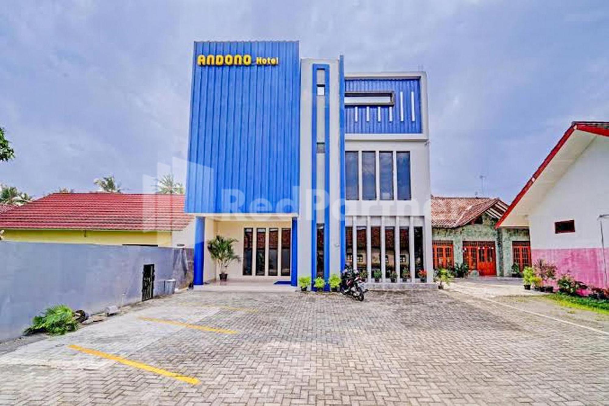 Hotel Andono Near Yia Mitra Reddoorz Temon Екстер'єр фото